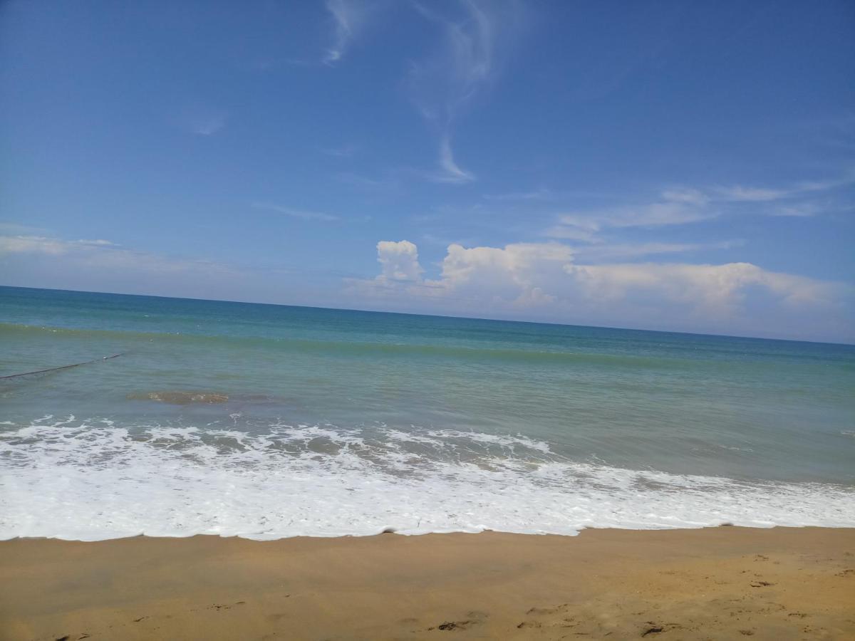 Serendiva Beach Wadduwa Exterior foto